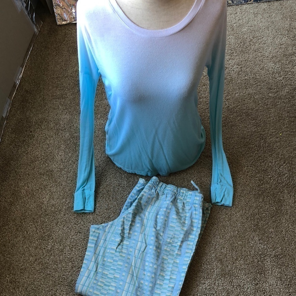 Josie Crop P. J. Pants W/Top spring colors Size S.